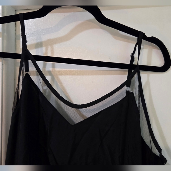 Women's Black Cami Tank Top, Size L - Picture 4 of 9